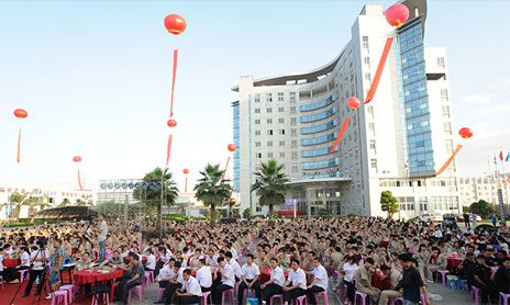 康爾微晶玻璃榮獲2011-2012年度家電配件領航企業(yè)